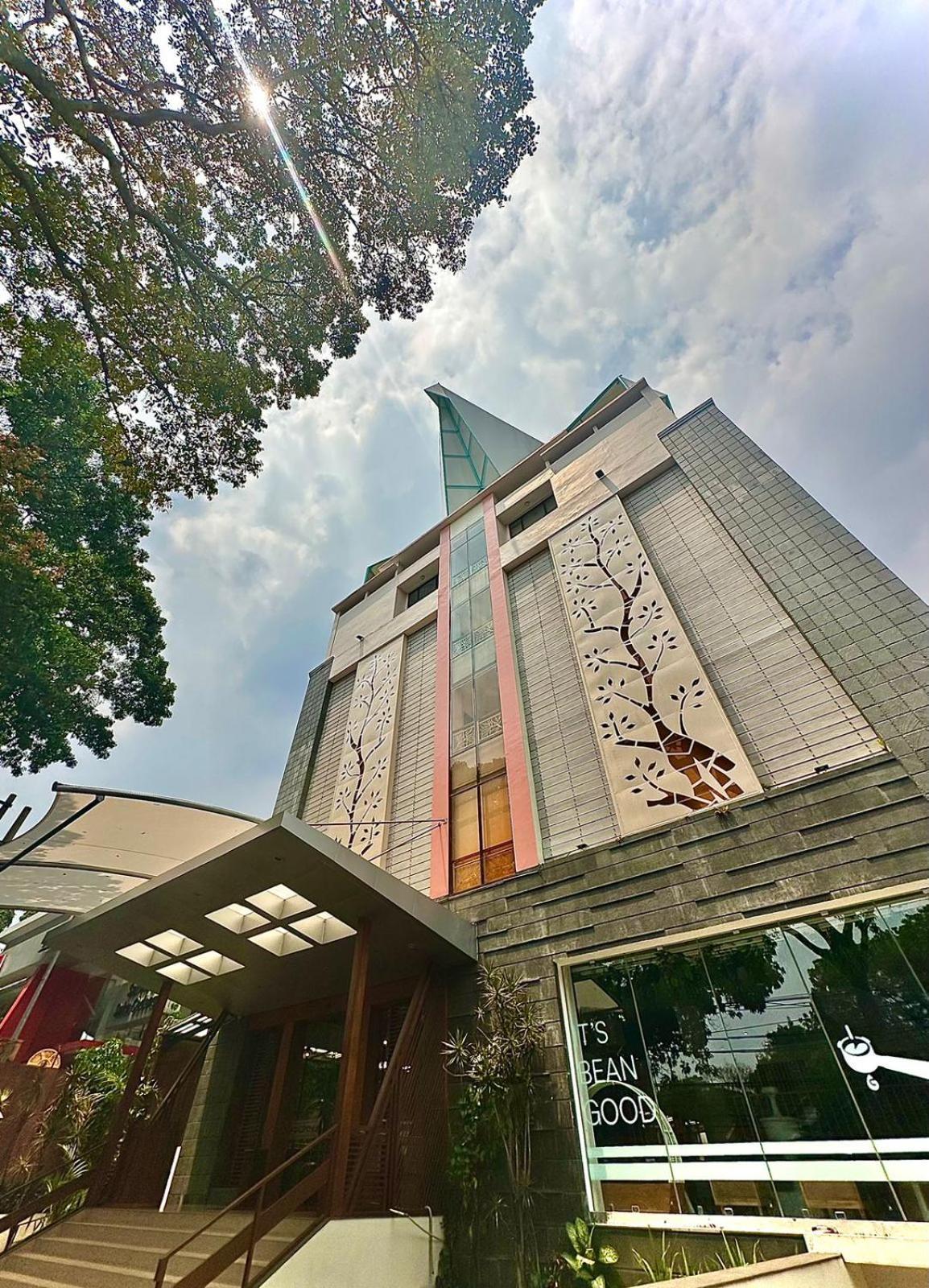 万隆希门吉尼酒店 外观 照片